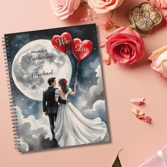 Romantische Liebe über Cloud Nine Märchenhochzeit Planer (Angled view romantic fairytale wedding beneath celestial moon stars On Cloud Nine Wedding Planner)