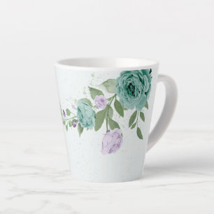 romantische lila blaue Blumen Grün Milchtasse
