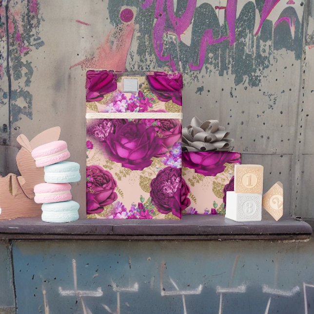 Romantische Magenta-Rose und Gold-Blätter auf Peac Geschenkpapier (Von Creator hochgeladen)
