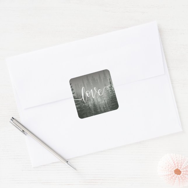 Romantische Misty Forest Themed Script-Liebe Hochz Quadratischer Aufkleber (Umschlag)