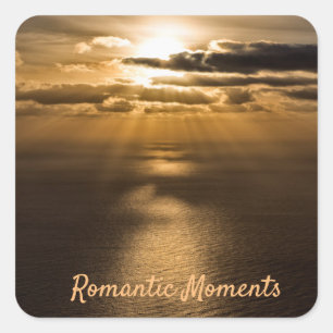 Romantische Momente Sonnenuntergang Foto mit Text Quadratischer Aufkleber