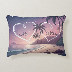 Romantische Mr. & Mrs. Sunset Beach Illustration – Dekokissen
