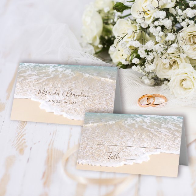 Romantische Ozeanwellen Tropischer Strand Hochzeit Platzkarte (Von Creator hochgeladen)