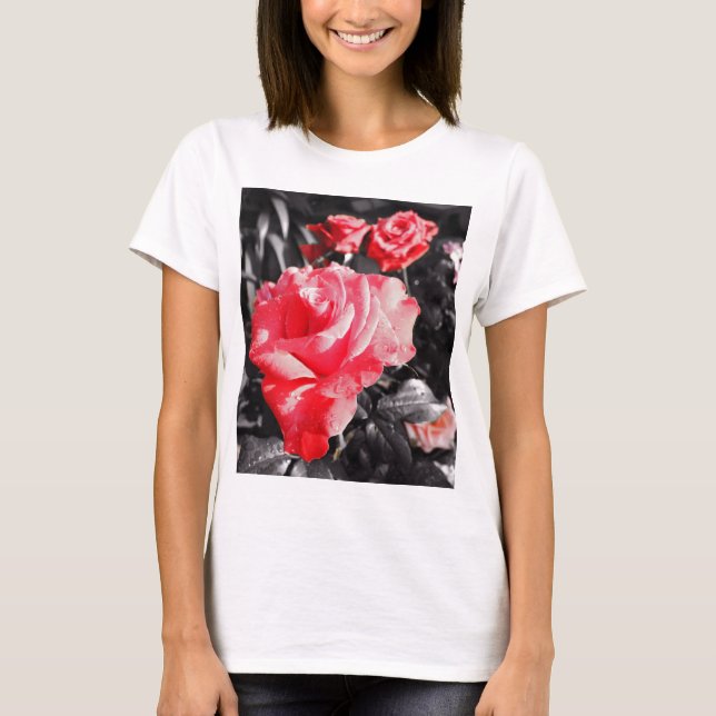 Romantische Rote Rosen T-Shirt (Vorderseite)