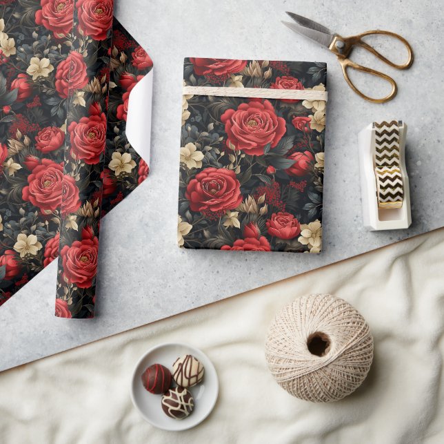 Romantische Rote Rosen und Vanilla Weiße Blume Geschenkpapier (Kunsthandwerk)