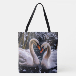 Romantische Schwäne im Winterwunderland Tasche