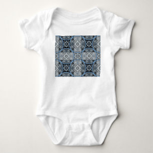 Romantische Spitze: Helle Abstrakte Printwerbung. Baby Strampler