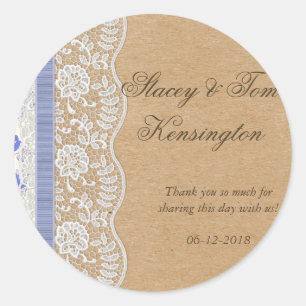 Romantische Träume von Lacey mit Blume Runder Aufkleber