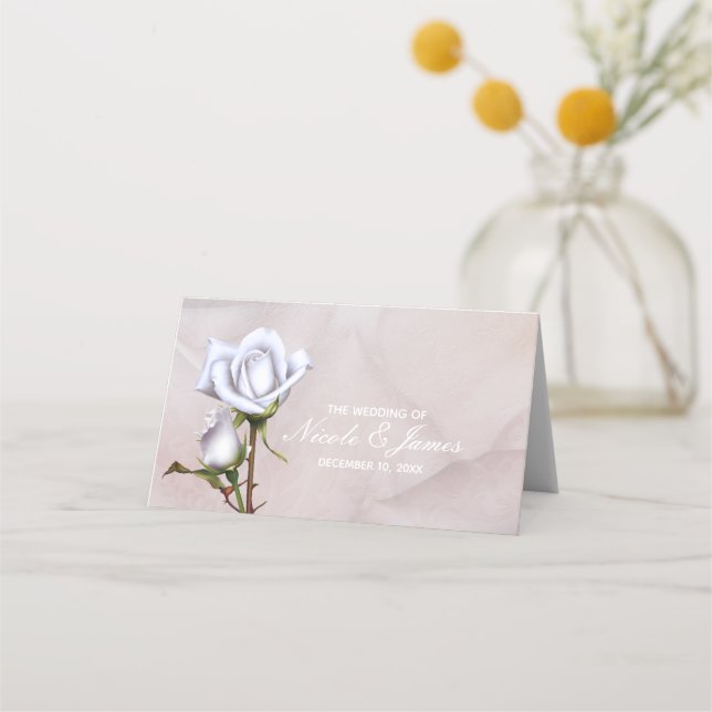 Romantische weiße Rosen Eleganter Hochzeitstisch Platzkarte (Vorderseite)