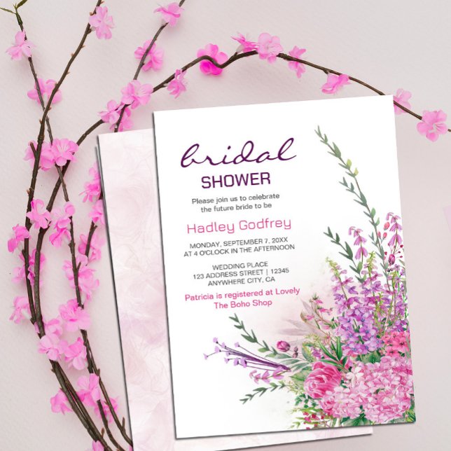 Romantische Wildblume Sommer Einladung (watercolor flowers in shades of purple and pink in rustic garden greenery, #bridalshower #pinkpurple)