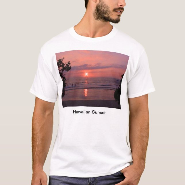 Romantischer hawaiianischer Sonnenuntergang T-Shirt (Vorderseite)
