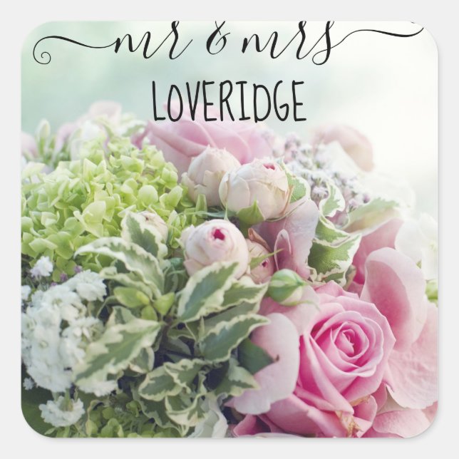Romantischer Herr & Mrs. Pink Rose Floral Wedding Quadratischer Aufkleber (Vorderseite)