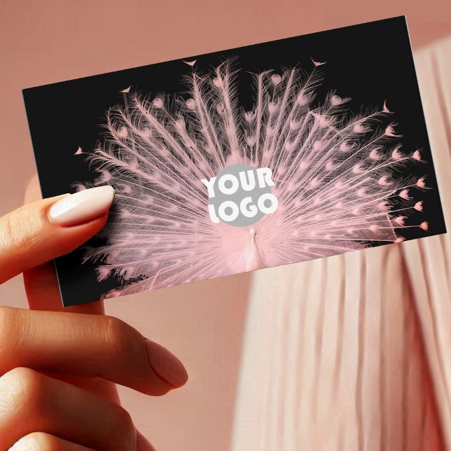 Romantischer Hübsch rosa Pfau auf dem schwarzen, b Visitenkarte (Von Creator hochgeladen)