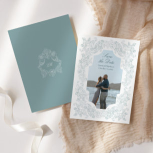 Romantisches Baroque Dusty Blue Foto Save The Date