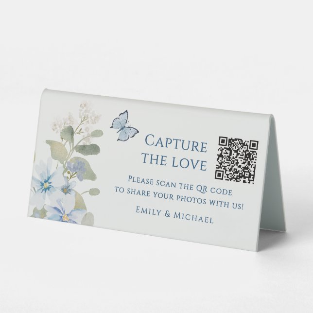 Romantisches Blue Floral Wedding Foto QR Code Tischaufsteller (Vorderseite)