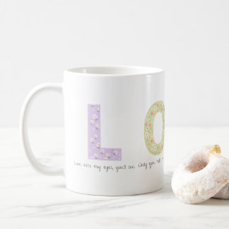 Romantisches Blumen-LOVE-Initial-Akrostichon-Desig Kaffeetasse