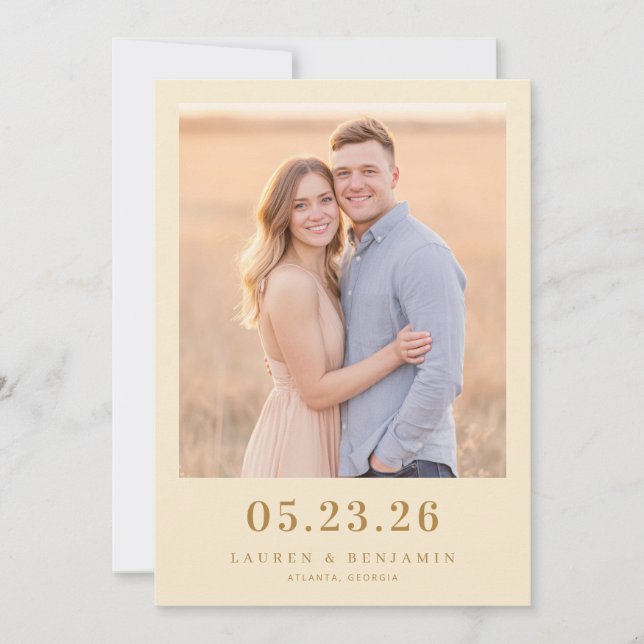 Romantisches Foto in ruhigem Beige Save The Date (Vorderseite)