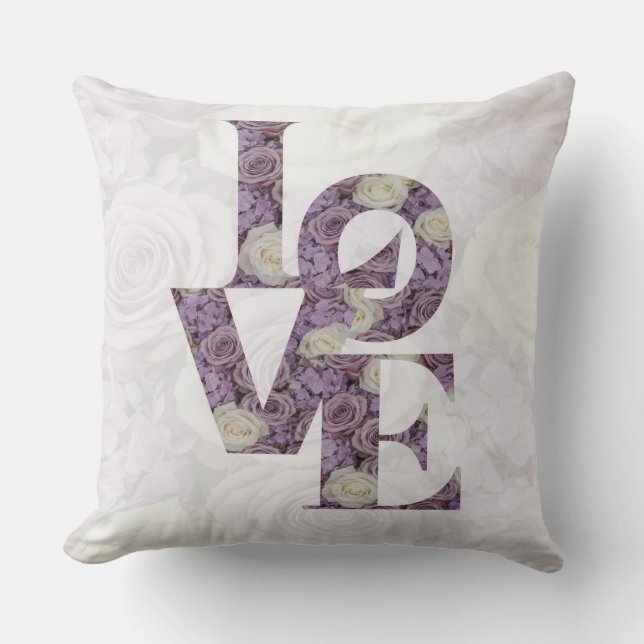 Romantisches Lavendel Farbton Rose 'LOVE' Akzentki Kissen (Vorderseite)