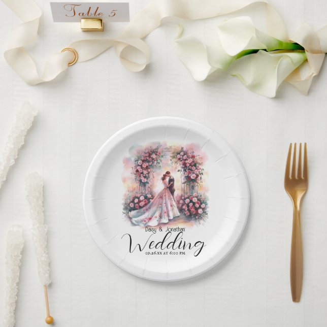 romantisches Paar unter blumengeschmückter Hochzei Pappteller (Hochzeit)
