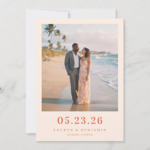 Romantisches Strandfoto in Pastell Save The Date
