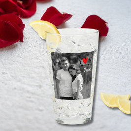 Romantisches Valentine Couple Foto I Red Heart U N Glas