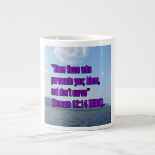 Römer 12:14 WEBU Tasse