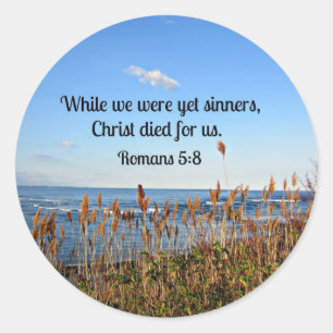 Römer 5:8 runder aufkleber