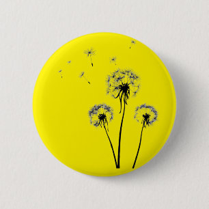 Rond 5 Cm Badge avec pissenlit sur arrière - plan jaune