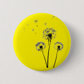 Rond 5 Cm Badge avec pissenlit sur arrière - plan jaune