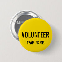 Badge volontaire jaune avec nom d'équipe personnal