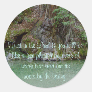 Rond Sticker avec photo d'arbre près d'une rivière