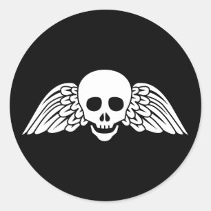 Rond Sticker d'Halloween crâne à ailes de pierre graveu