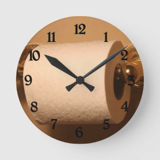 Ronde Horloge de la salle de bain en papier toilette
