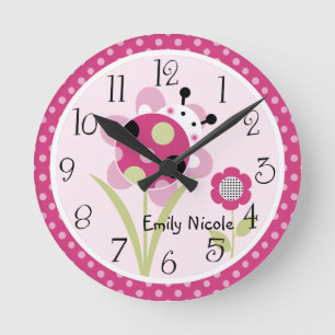 Ronde Horloge personnalisée de la crèche Lil Little Lady