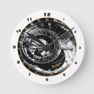 Ronde Orloj magique de Prague et horloge astronomique in