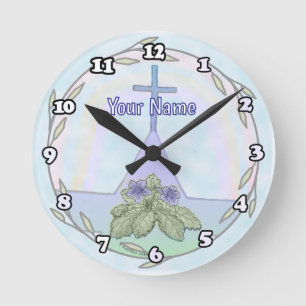 Ronde Primroses Croix chrétienne horloge