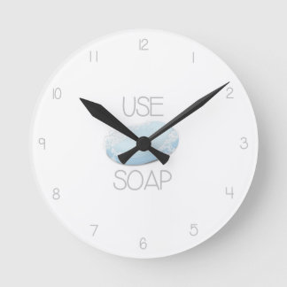 Ronde Utiliser Du Savon - Horloge Amusante De La Salle D