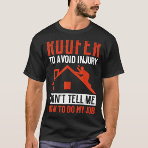 Roofer zur Vermeidung von Verletzungen sagen Sie m T-Shirt