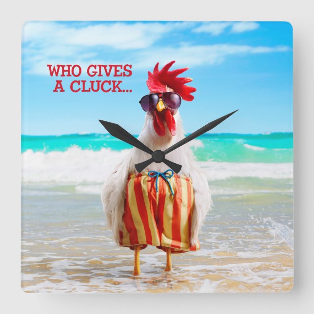 Rooster Dude Chillin' at Beach in Swim Trunks Quadratische Wanduhr (Vorderseite)
