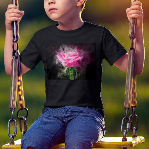 Rosa Aquarell auf schwarzem Hintergrund T-Shirt