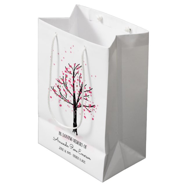 Rosa Blossom Baum in liebender Erinnerung an die B Mittlere Geschenktüte (Vorderseite Schrägansicht)