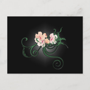 Rosa Blume blüht auf schwarzem Hintergrund Postkarte