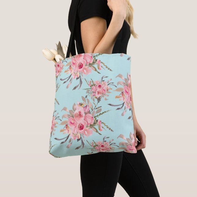 Rosa Blume in hellblau Tasche (Von Nahem)