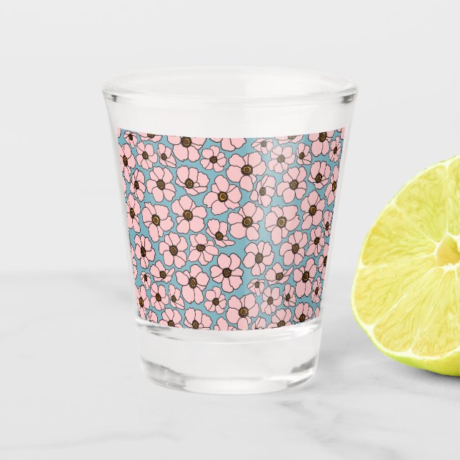 Rosa Blumen auf Blau  Schnapsglas (Vorderseite)