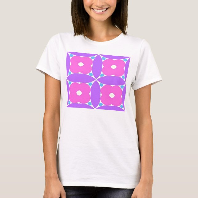 rosa Blumenmuster T-Shirt (Vorderseite)