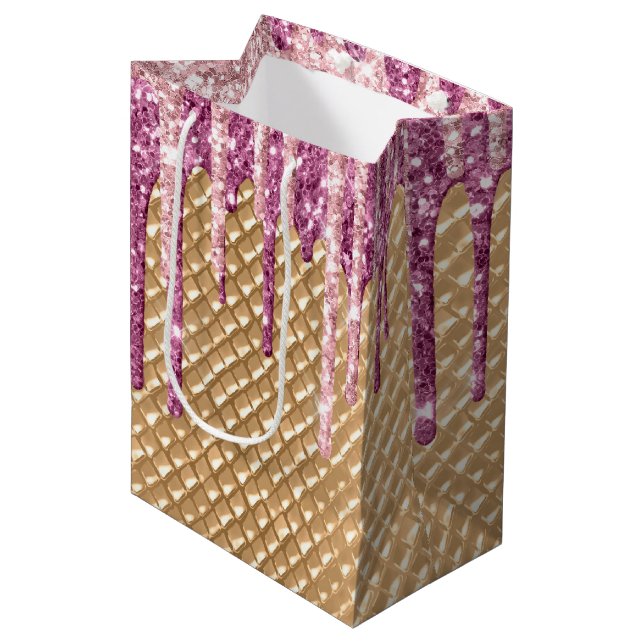Rosa Blush Ice Creme Cone Glitzer Tropfen Mittlere Geschenktüte (Vorderseite Schrägansicht)