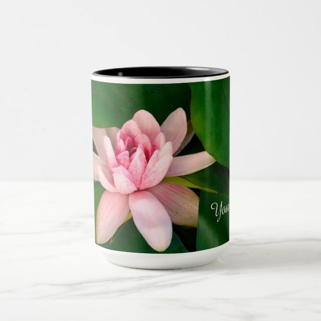 Rosa Blütenfotografie Individuelle Name Tasse (Zentrum)