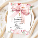 Rosa Bugfloralen Mädchen Einladung zur Bestätigung<br><div class="desc">Weiß,  mit einem rosa großen Bogen und goldfarbenen Kreuz und rosa Blume dekoriert. Personalisieren und fügen Sie einen Namen und Details. 1 Blatt = 1 Einladung mit Druckkante bis Kante.</div>