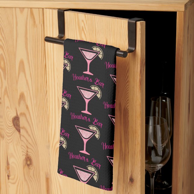 Rosa Cocktail Personalisiertes Bar Handtuch (Drittel gefaltet)