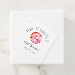 Rosa Donut aus der Küche von Selbstgebackenem Geschenkanhänger